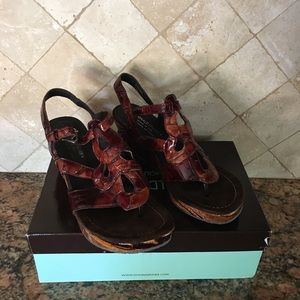 Donald j. Plunger Gilda tortoise sandals shoes 9